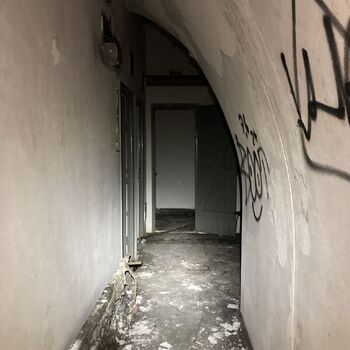 Opuštěný komunistický kryt s třídou odolností III. Opuštěný komunistický kryt s třídou odolností III.