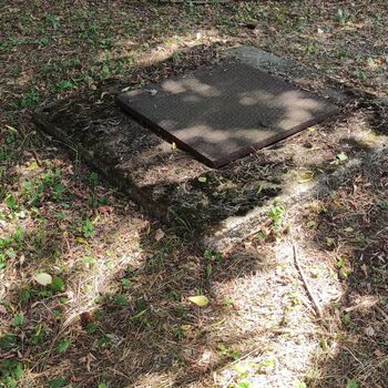 Abandoned Bunker ☢️🖤🏚️