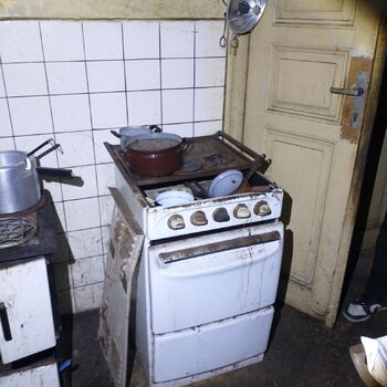 Dům babičky která nedojedla ledničku