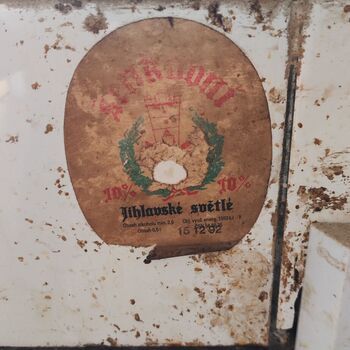 Abandoned farm building_2025