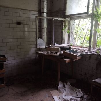 Opuštěná škola / internát