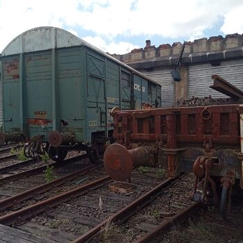 The depot with a collapsed roof and a slowly crumbling station building.2024 The depot with a collapsed roof and a slowly crumbling station building.2024