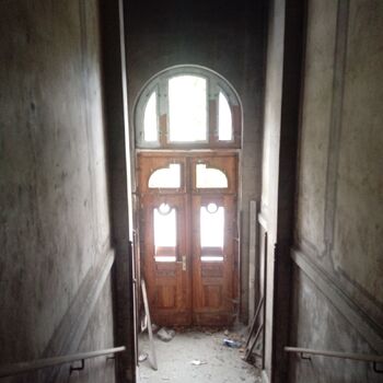 Beautiful, slowly decaying apartment villa.2024 Beautiful, slowly decaying apartment villa.2024