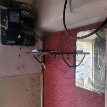 🏡Domeček v lázeňské oblasti je už dlouho opuštěný.