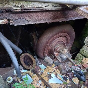 Grinding plant with turbine