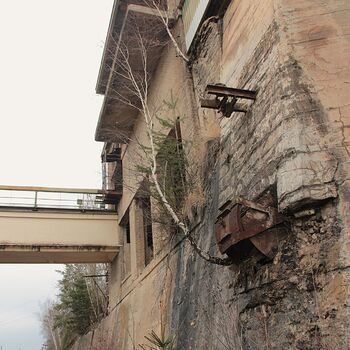 The "throat" of the cement works