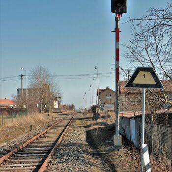 Krycí návěstidlo už 22 let svítí vstříc vlakům, které nepřijíždí Krycí návěstidlo už 22 let svítí vstříc vlakům, které nepřijíždí