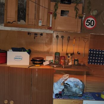 Abandoned farm building_2025