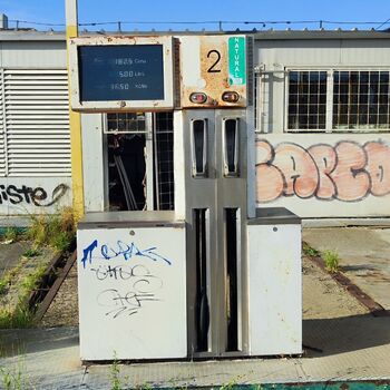 Verlassene Tankstelle