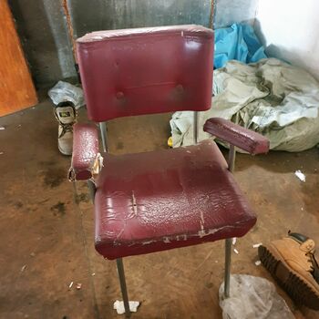 barber chair chair seat furniture armchair