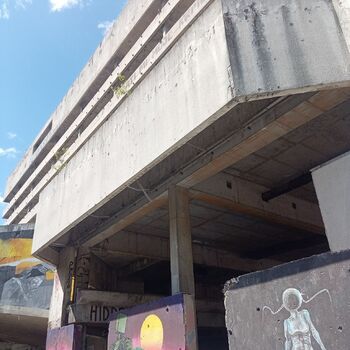 Der legendäre Scharfschützenturm in Mostar. 2024