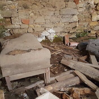 Urbex - House by the road