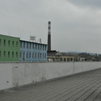 pier city architecture