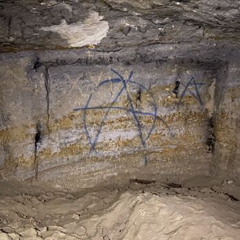 Dole v šachtě? Dole v šachtě?