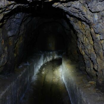 jeskyně Geologický útvar kámen skála tunel