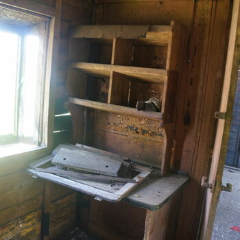 nábytek interiér místnost dům domácí skříň