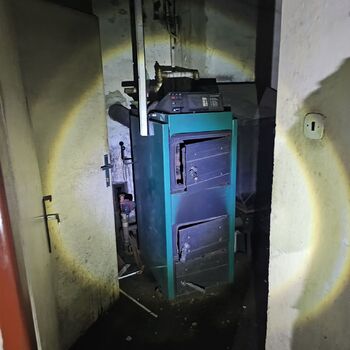 VERLASSENES WOHNHAUS