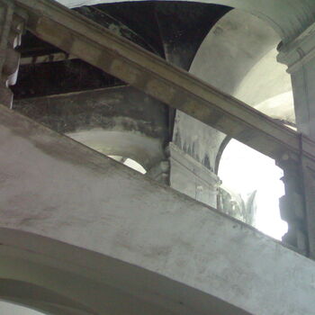 Opuštěný zámek s kaplí na Moravě Opuštěný zámek s kaplí na Moravě