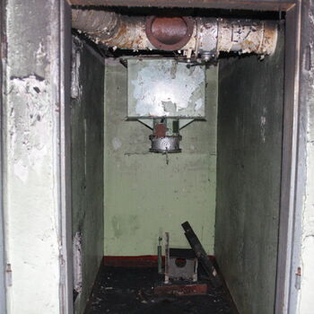 Kam zmizeli Rusové? Opuštěný sklad Javor 50